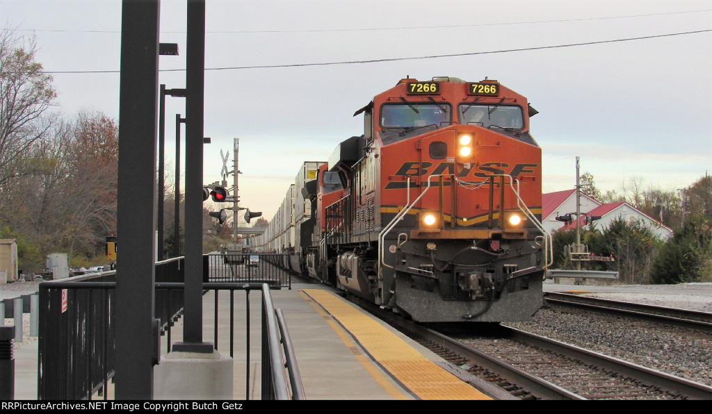 BNSF 7266